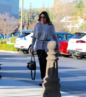 Caitlyn Jenner feet photo thumbnail