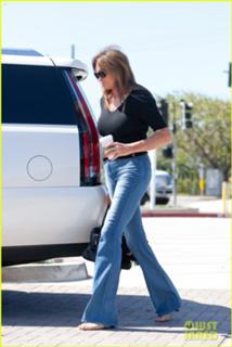 Caitlyn Jenner feet photo thumbnail