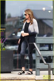 Caitlyn Jenner feet photo thumbnail