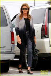 Caitlyn Jenner feet photo thumbnail