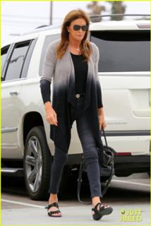 Caitlyn Jenner feet photo thumbnail