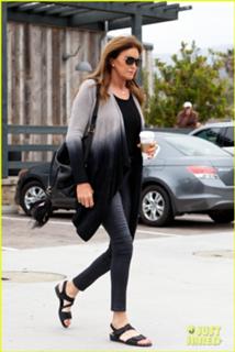 Caitlyn Jenner feet photo thumbnail