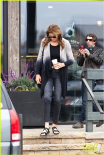 Caitlyn Jenner feet photo thumbnail