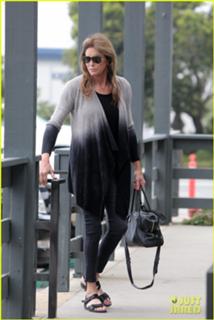 Caitlyn Jenner feet photo thumbnail