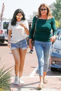 Caitlyn Jenner feet photo thumbnail