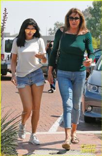 Caitlyn Jenner feet photo thumbnail