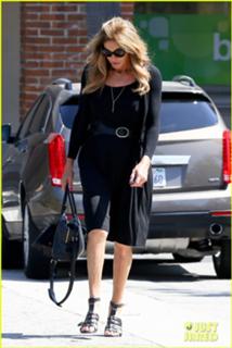 Caitlyn Jenner feet photo thumbnail