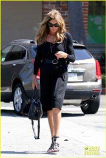 Caitlyn Jenner feet photo thumbnail