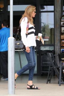 Caitlyn Jenner feet photo thumbnail