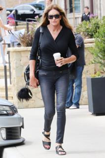 Caitlyn Jenner feet photo thumbnail