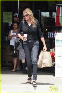 Caitlyn Jenner feet photo thumbnail