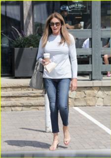 Caitlyn Jenner feet photo thumbnail