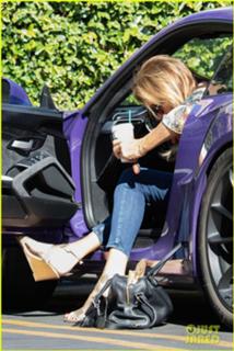 Caitlyn Jenner feet photo thumbnail