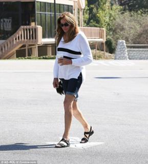 Caitlyn Jenner feet photo thumbnail