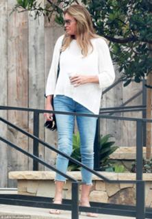 Caitlyn Jenner feet photo thumbnail