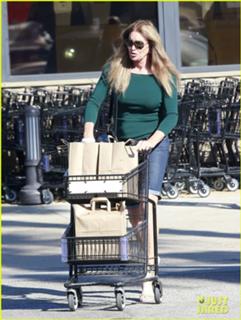 Caitlyn Jenner feet photo thumbnail