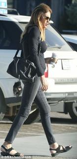 Caitlyn Jenner feet photo thumbnail