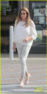 Caitlyn Jenner feet photo thumbnail