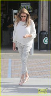 Caitlyn Jenner feet photo thumbnail