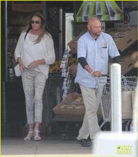 Caitlyn Jenner feet photo thumbnail