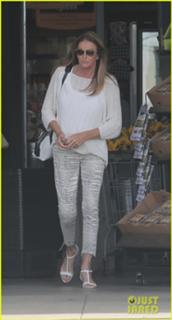 Caitlyn Jenner feet photo thumbnail