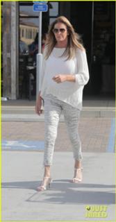 Caitlyn Jenner feet photo thumbnail