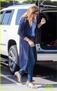 Caitlyn Jenner feet photo thumbnail