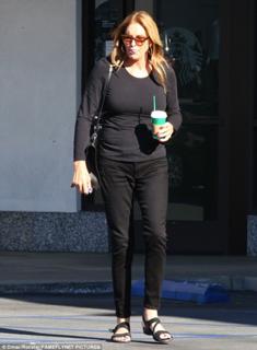 Caitlyn Jenner feet photo thumbnail