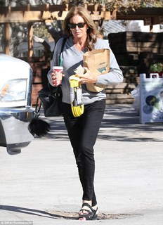 Caitlyn Jenner feet photo thumbnail