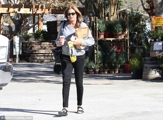 Caitlyn Jenner feet photo thumbnail