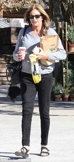 Caitlyn Jenner feet photo thumbnail