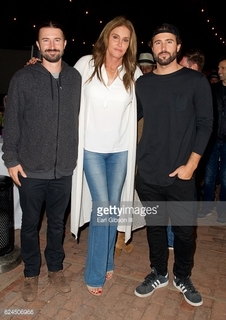 Caitlyn Jenner feet photo thumbnail