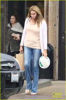 Caitlyn Jenner feet photo thumbnail