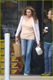 Caitlyn Jenner feet photo thumbnail