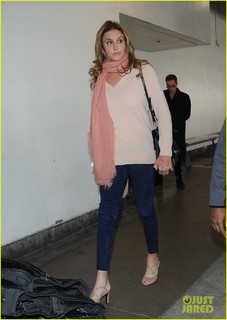 Caitlyn Jenner feet photo thumbnail