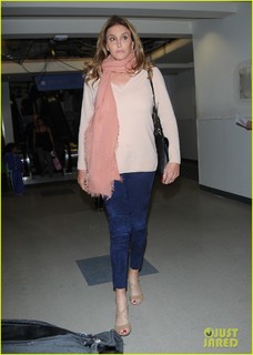 Caitlyn Jenner feet photo thumbnail