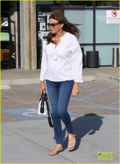 Caitlyn Jenner feet photo thumbnail