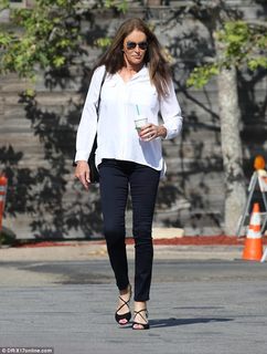 Caitlyn Jenner feet photo thumbnail