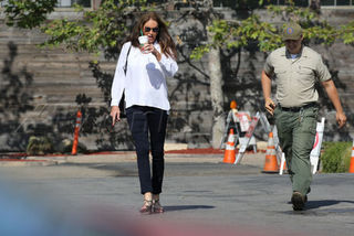 Caitlyn Jenner feet photo thumbnail