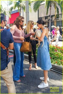 Caitlyn Jenner feet photo thumbnail