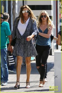 Caitlyn Jenner feet photo thumbnail