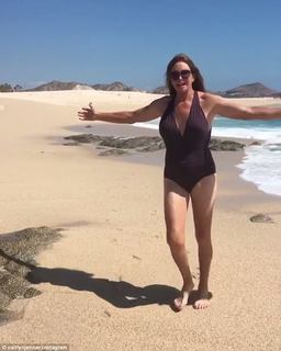 Caitlyn Jenner feet photo thumbnail