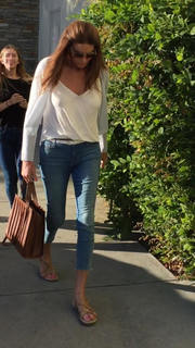 Caitlyn Jenner feet photo thumbnail