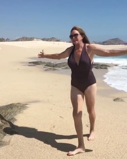 Caitlyn Jenner feet photo thumbnail