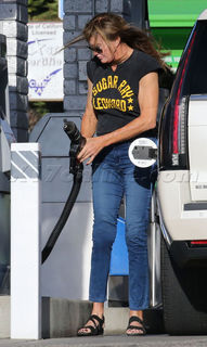 Caitlyn Jenner feet photo thumbnail