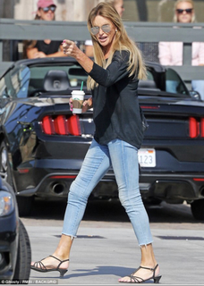 Caitlyn Jenner feet photo thumbnail