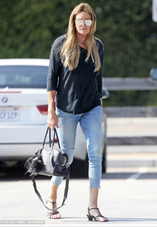 Caitlyn Jenner feet photo thumbnail