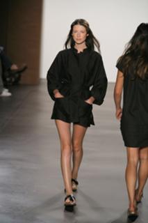Caitríona Balfe feet photo thumbnail