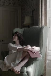 Caitríona Balfe feet photo thumbnail