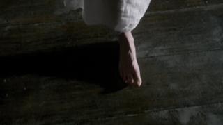 Caitríona Balfe feet photo thumbnail